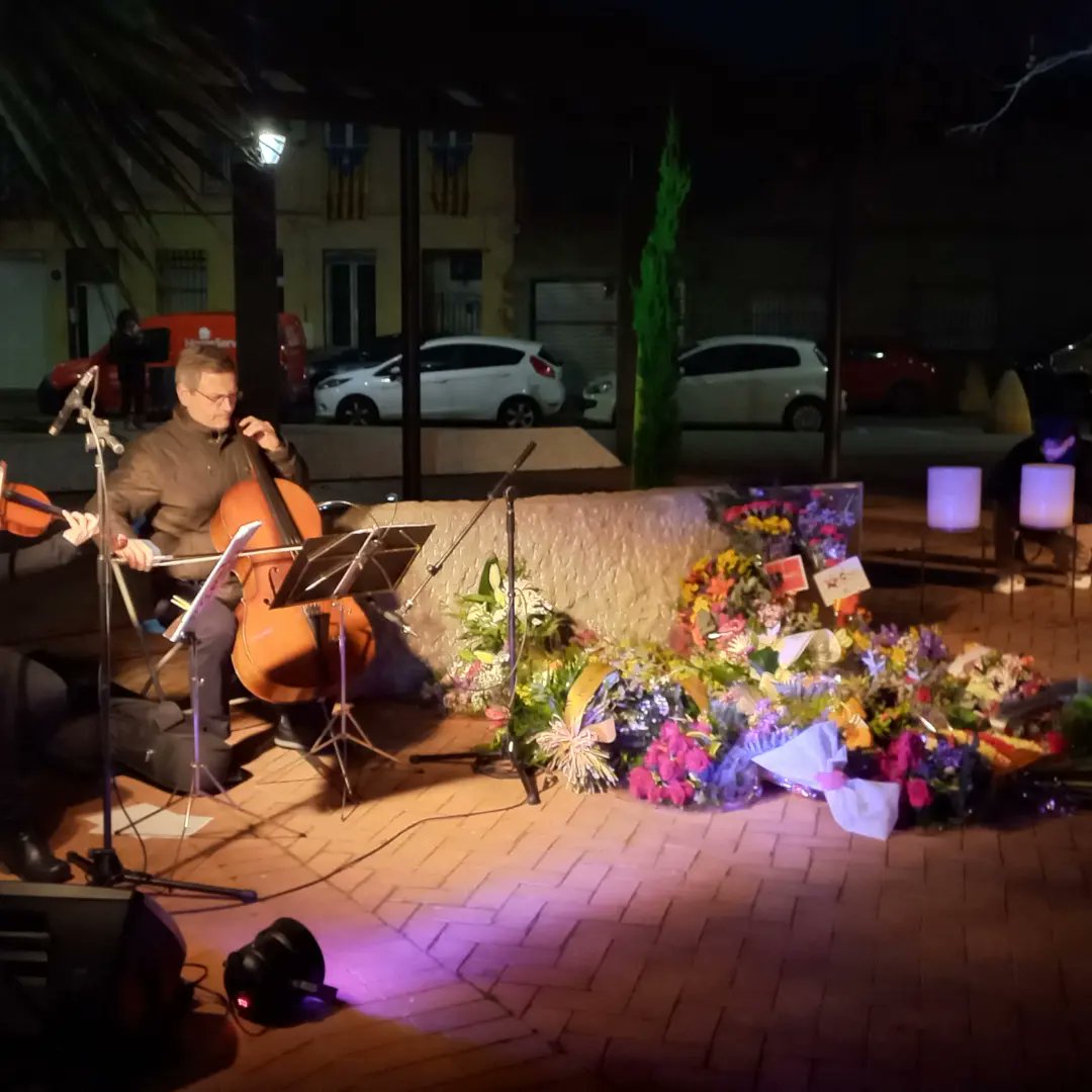 gitanos_org_CAT's tweet photo. Avui 27 de gener, hem participat del Día Internacional en Commemoració de les Víctimes de l'Holocaust a la ciutat de Sabadell, on milers de persones gitanes van ser assassinades.
#memòriasabadell
#gitanos_org https://t.co/IYiAJCTaLz