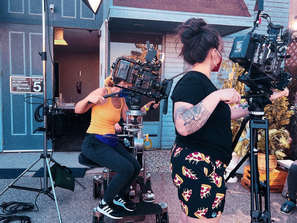 cainlatwitch's tweet image. Anyone looking for a camera / edit team for your projects, let’s chat! Two woman team w/ a decade of experience, budgets and projects of all sizes. 

We’ve got two camera packages, access to lighting and can edit your film w/ sound mix &amp;amp; color grade. Let’s collab!