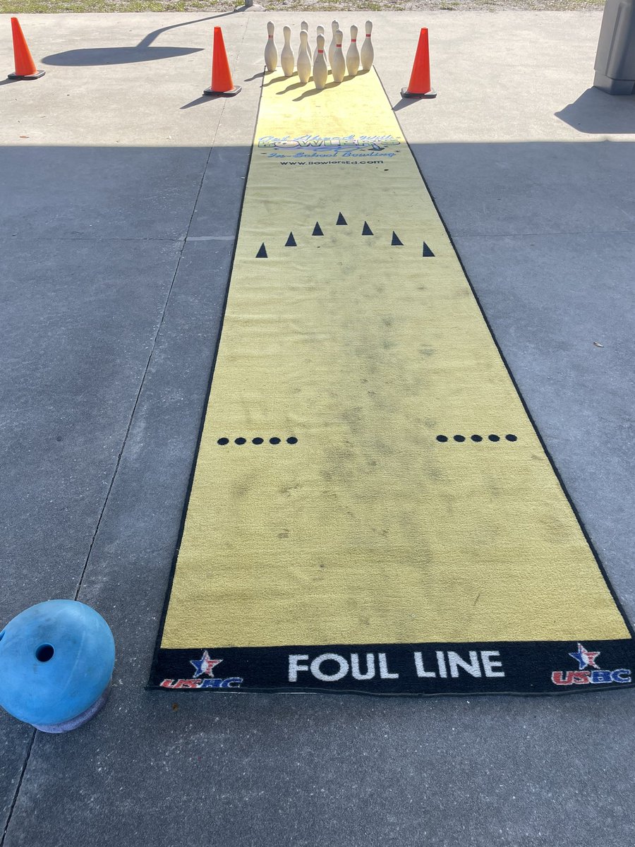 coachclarkeem's tweet photo. Expectations vs reality! 🤣 the wind always picks up when it’s bowling unit time. A glimpse of PE in Fla. #peproblems #PhysEd #bowling https://t.co/5rEM6aclKR