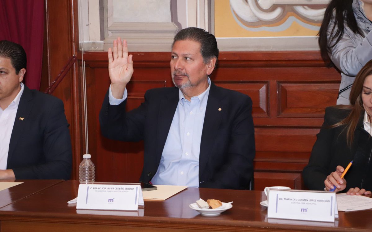 JavierCedenoS's tweet photo. Participé en la sesión del Consejo de Mejora Regulatoria, donde hablamos de la necesidad de implementar una ventanilla única a fin de mejorar la tramitología de los servicio municipales y evitar que los contribuyentes retrasen sus pagos. https://t.co/YjdfdeCH5y