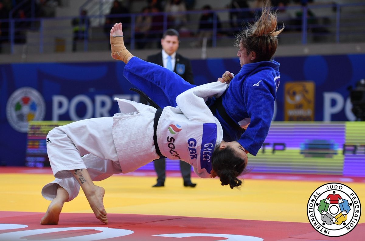 #JudoPortugal 🇵🇹🇵🇹🇵🇹

Great Britain Celebrates Gold for Chelsie GILES 🇬🇧 🥇

#EuropeanJudo #Gold #Olympics #Sport #Portugal

eju.net/great-britain-…