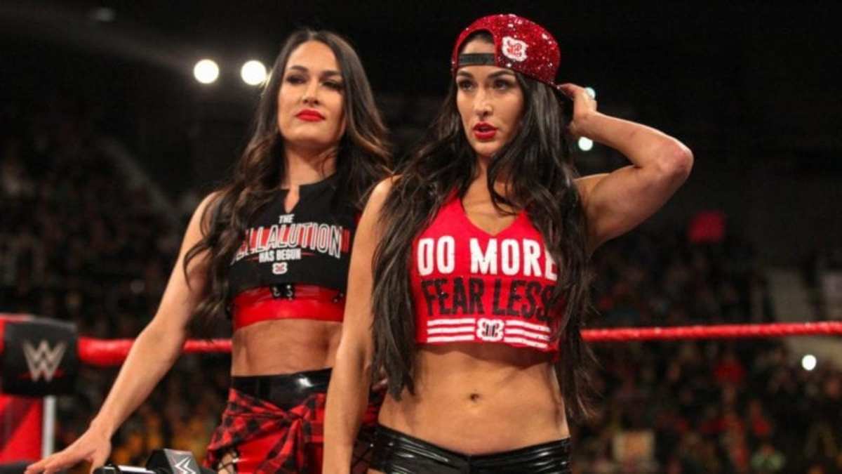 Nikki Bella: When you have a 3-hour male-dominated show and women aren't being honored, you're like why aren't we being appreciated? https://t.co/Io8Oa0nryv #WWE https://t.co/VaRnCk0dY7