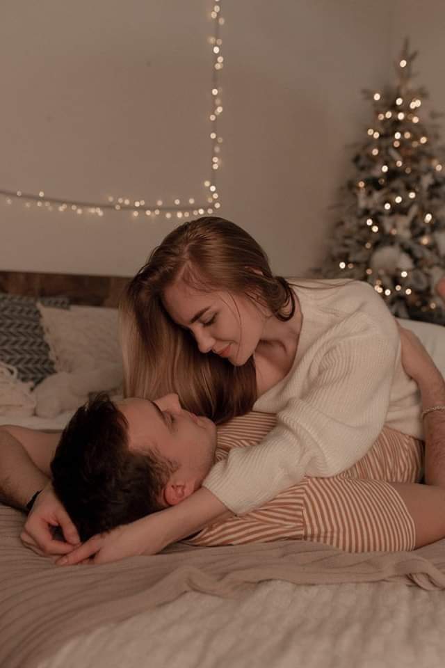 یوں شرارت بھری نظروں سے نہ دیکھو مجھ کو
عشق شوخی پہ اتر آیا تو۔۔۔۔کہاں جاؤ گی تم🔥