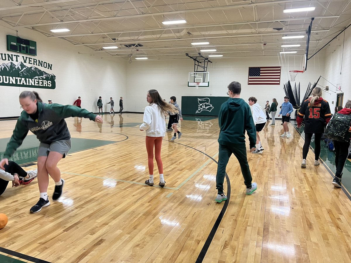 KSwillum's tweet photo. So awesome to have one of our own @Sydneyjo_41 back at our middle school FCA this morning along with her husband! Thank you for sharing your hearts with us! https://t.co/S2xKp49u9x