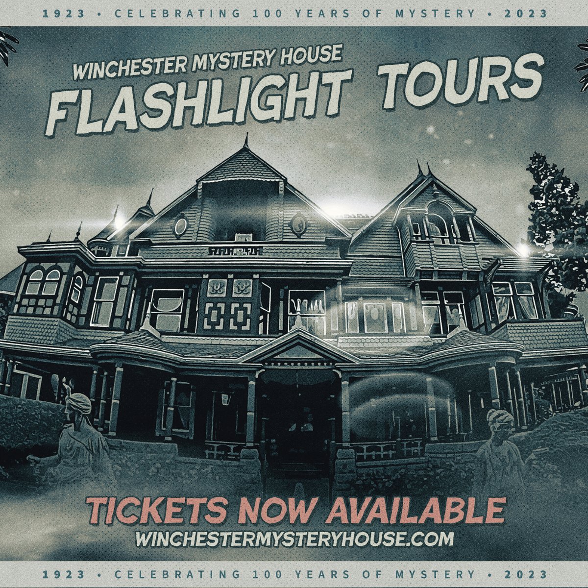 Need plans tonight? We got you covered🔦😉 Self-guided flashlight tours start at 7PM - tickets still available! 

BUY TICKETS | hubs.li/Q01zw3B40
