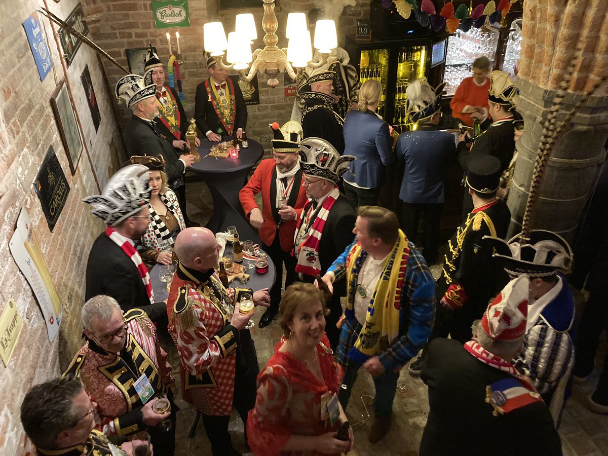 Jaarlijkse ontvangst van alle carnavalsprinsen/prinsessen en delegatie Raden van Elf uit Zeeland door onze Commissaris van de Koning in de abdij. Het was met collega’s een gezellig treffen. <a href="/IlonaJense/">Ilona Jense</a> <a href="/Margo_Mulder/">Margo Mulder</a> <a href="/Gerbvine/">Gerben Dijksterhuis</a>