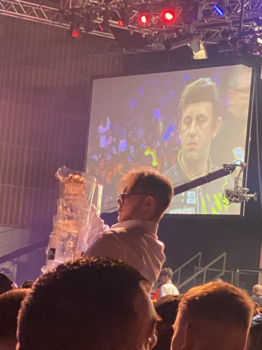 elbeeelectric's tweet image. Spencer for hire!! @maxandpaddyline @PhoenixNightsNC @OfficialPDC #cazoomasters