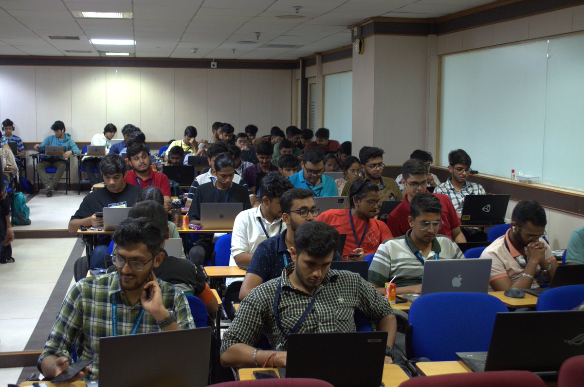 dscommunitysrm's tweet photo. Throwback to the Data Science Hack'22 held on the 1st of September 2022. It was a comprehensive hackathon that focused on analyzing the participant's technical &amp; problem-solving skills in a competitive environment. https://t.co/BoZ5v33y5G