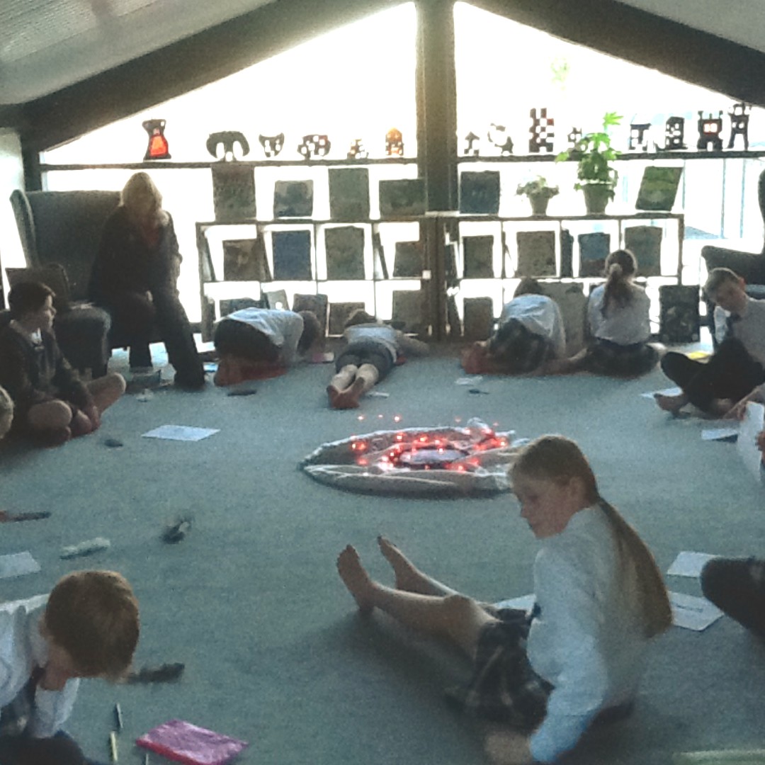 ashbridgeschool's tweet image. And relax... If you need to wind down this evening, try some mindfulness and reflection just like our Upper Juniors in their @inamojochild2 session. #growthmindset #mindfulnessforkids #selfcareforkids