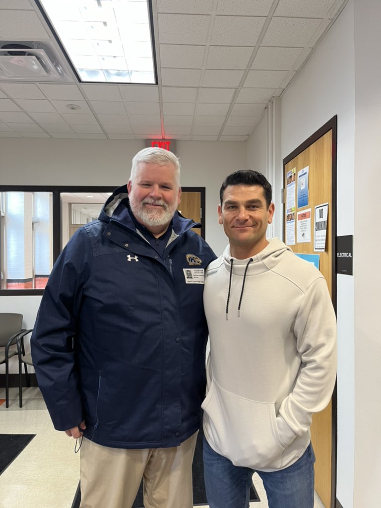CoachLimegrover's tweet photo. What a way to end Day 2 of #FlockOhio. Spent some serious time talking ball and North Union HS prospects with Coach Hajjar @NickHajjar Thank you for your time and hospitality! #PullwithLeverage #KentGRIT https://t.co/KHMmOeYPi3