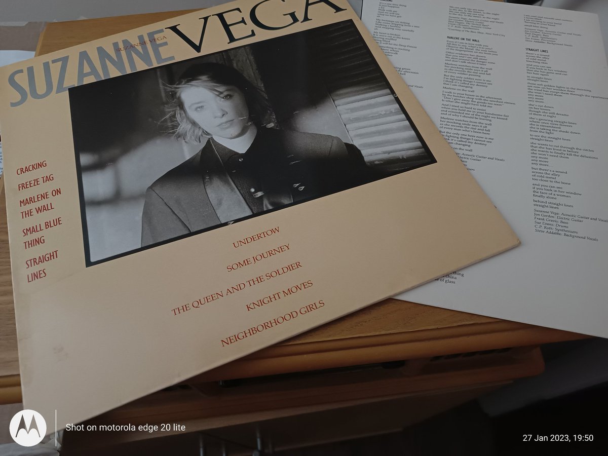 somefinnspecial's tweet photo. #resolution2
#PlayMoreVinyl
Haven't played this in an age, thanks for the reminder @Albums200 https://t.co/XdgE0H6LNw