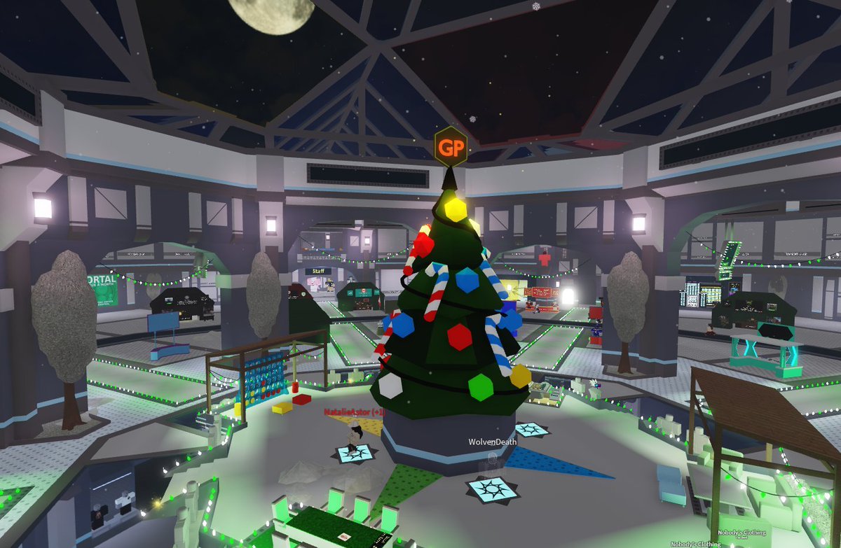 We are getting close to the end of January and the snow at the Plaza is starting to melt...

Make sure to turn in Golden Lightbulbs while you can for a special badge, before the Christmas event is over!

Game Link⤵️
roblox.com/games/51180292…
#GroupRecruitingPlaza #Roblox #RobloxDev