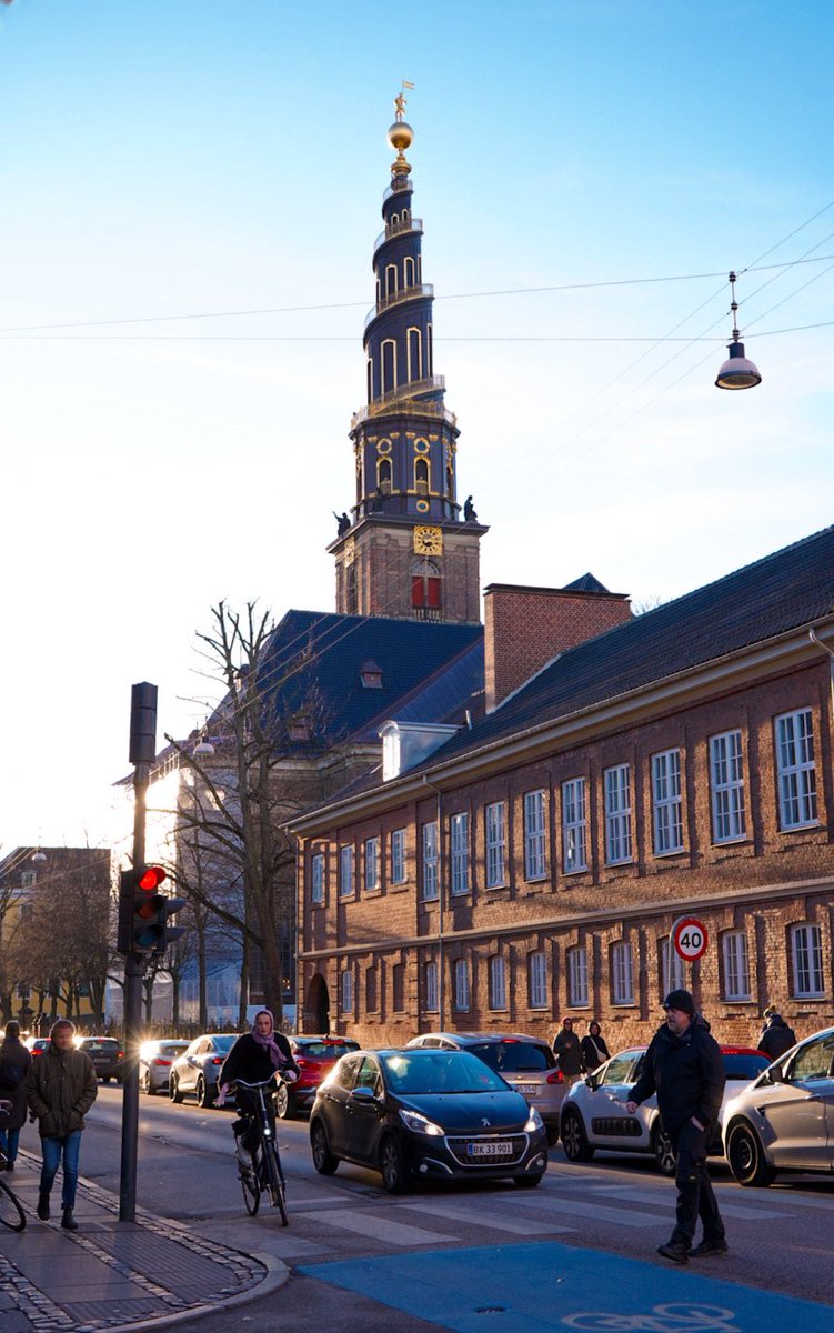 evamirror00's tweet photo. venga y ya que me estoy lamentando pues de subo alguna de las fotos que he hecho hoy porque Copenhague es muy bonito y porque me apetece https://t.co/SsK3MqwH4V