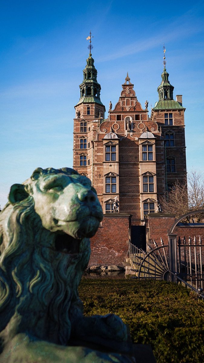 evamirror00's tweet photo. venga y ya que me estoy lamentando pues de subo alguna de las fotos que he hecho hoy porque Copenhague es muy bonito y porque me apetece https://t.co/SsK3MqwH4V