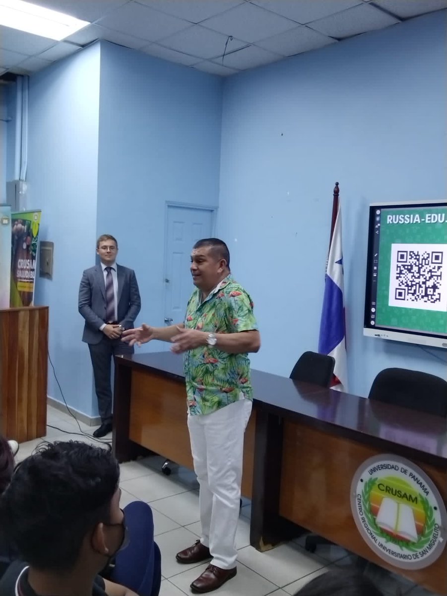 EmbRusPan's tweet photo. 🎓🇷🇺 El 25 de enero la Embajada de Rusia en Panamá presentó el programa de becas universitarias del Gobierno de la Federación de Rusia para los ciudadanos extranjeros en el Centro Regional Universitario de San Miguelito de la Universidad de Panamá @Proyecto_CRUSAM https://t.co/rTA45pmm0p