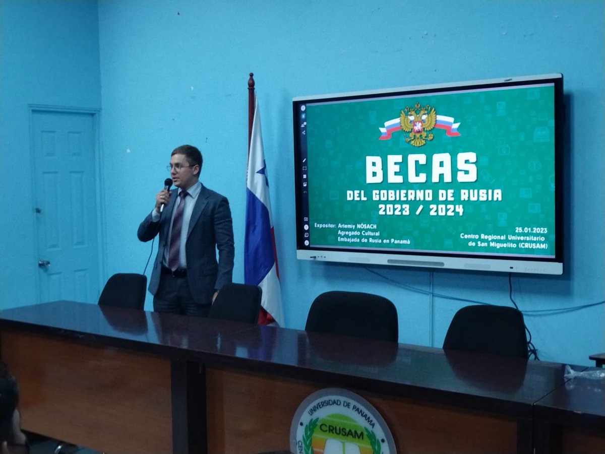 EmbRusPan's tweet photo. 🎓🇷🇺 El 25 de enero la Embajada de Rusia en Panamá presentó el programa de becas universitarias del Gobierno de la Federación de Rusia para los ciudadanos extranjeros en el Centro Regional Universitario de San Miguelito de la Universidad de Panamá @Proyecto_CRUSAM https://t.co/rTA45pmm0p