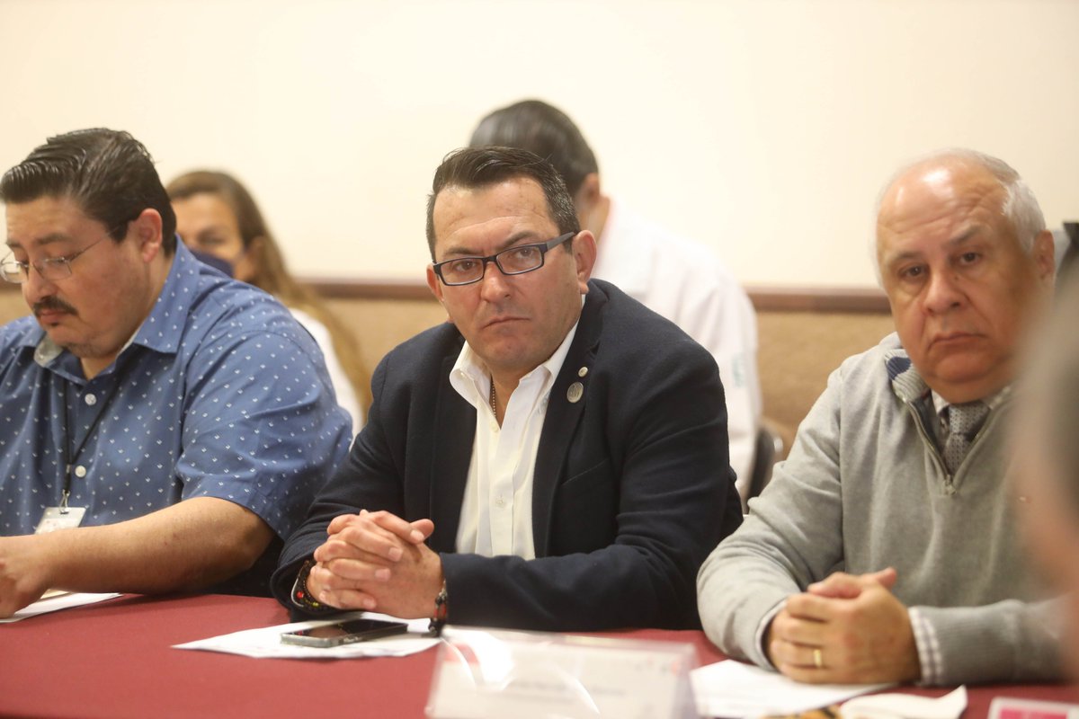 DIFJalisco's tweet photo. Nuestro Director General, @JCMartinManci, participó hoy en la 1ª. Sesión Ordinaria 2023 del Comité Estatal de Seguridad en Salud, encabezada por el titular de la @saludjalisco, @FPetersenA , quien tomó protesta a los representantes de instituciones ratificados como miembros. https://t.co/qX1TGuNulI