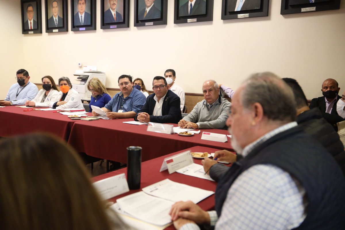 DIFJalisco's tweet photo. Nuestro Director General, @JCMartinManci, participó hoy en la 1ª. Sesión Ordinaria 2023 del Comité Estatal de Seguridad en Salud, encabezada por el titular de la @saludjalisco, @FPetersenA , quien tomó protesta a los representantes de instituciones ratificados como miembros. https://t.co/qX1TGuNulI