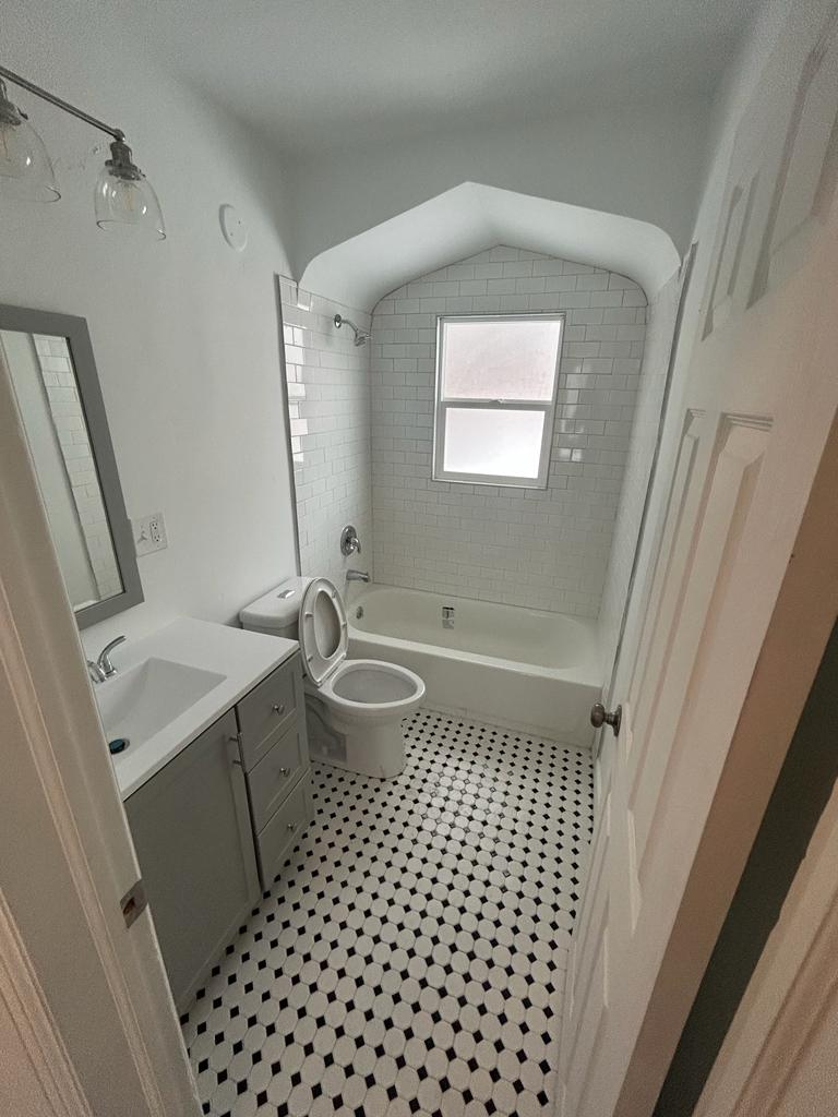 EstradaConstru2's tweet image. Constructing homes with pride.
#construction