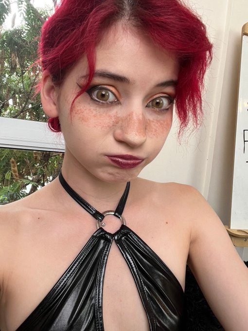 Grabando el proximo Sex Education 👌 https://t.co/15gZ62EWId