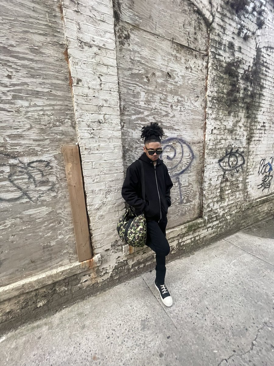 Devislit's tweet image. 