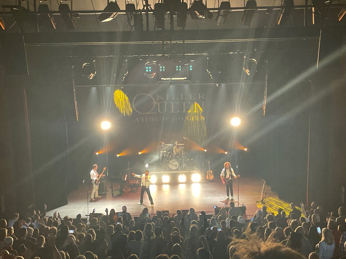 ihauglid's tweet photo. Killer Queen (@ Ullensaker Kulturhus for Killer Queen in Jessheim, Akershus) https://t.co/udnQtEYleN https://t.co/rkarpRRZ0R