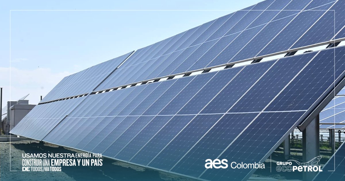 ECOPETROL_SA's tweet photo. La ministra @IreneVelezT nos acompaña en la inauguración del parque Solar #Brisas ☀️. Un amplio espacio que aportará a la generación de energías renovables💚 en el Huila.  

Una apuesta del #GrupoEcopetrol para continuar avanzando en la #TransiciónEnergética justa⚡👇🏻

Sigue👇🏻 https://t.co/pWpcD28Re3