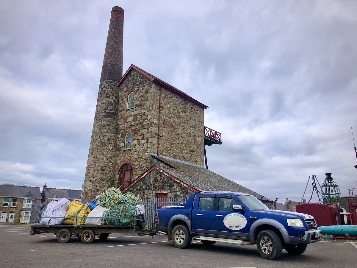 600kgs of marine plastics transported to <a href="/ExeterCouncil/">Exeter City Council</a> <a href="/OdysseyInnovate/">Odyssey Innovation Ltd</a> &amp; <a href="/NetRegeneration/">Net Regeneration</a>  from us and <a href="/CleanOSailing/">Clean Ocean Sailing</a>  teamwork in action! 💪🪢♻️♻️⚓️