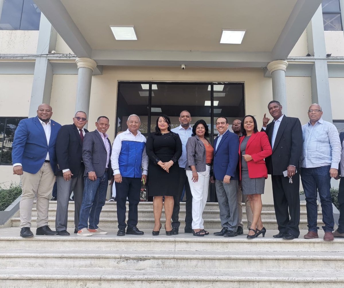 PLDSDO's tweet photo. El PLD #SantoDomingoOeste trabaja arduamente en el fortalecimiento de los lineamientos institucionales y en el contacto con todas las fuerzas vivas del municipio.
#PLDSDOdePie 💫
#AbelPresidente ✨
#PLDCreceYseFortalece https://t.co/6asYmebs1H