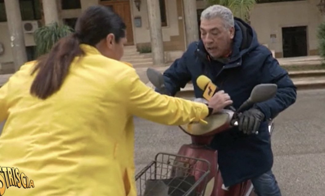 Il comportamento di un solo cittadino non può rappresentare un’intera comunità ! ringrazio il Sindaco e gli abitanti di Campobello di Mazara che mi hanno fatto arrivare il loro affetto e spero di tornare presto per dar voce alla brava gente ..e ce n’è tanta!