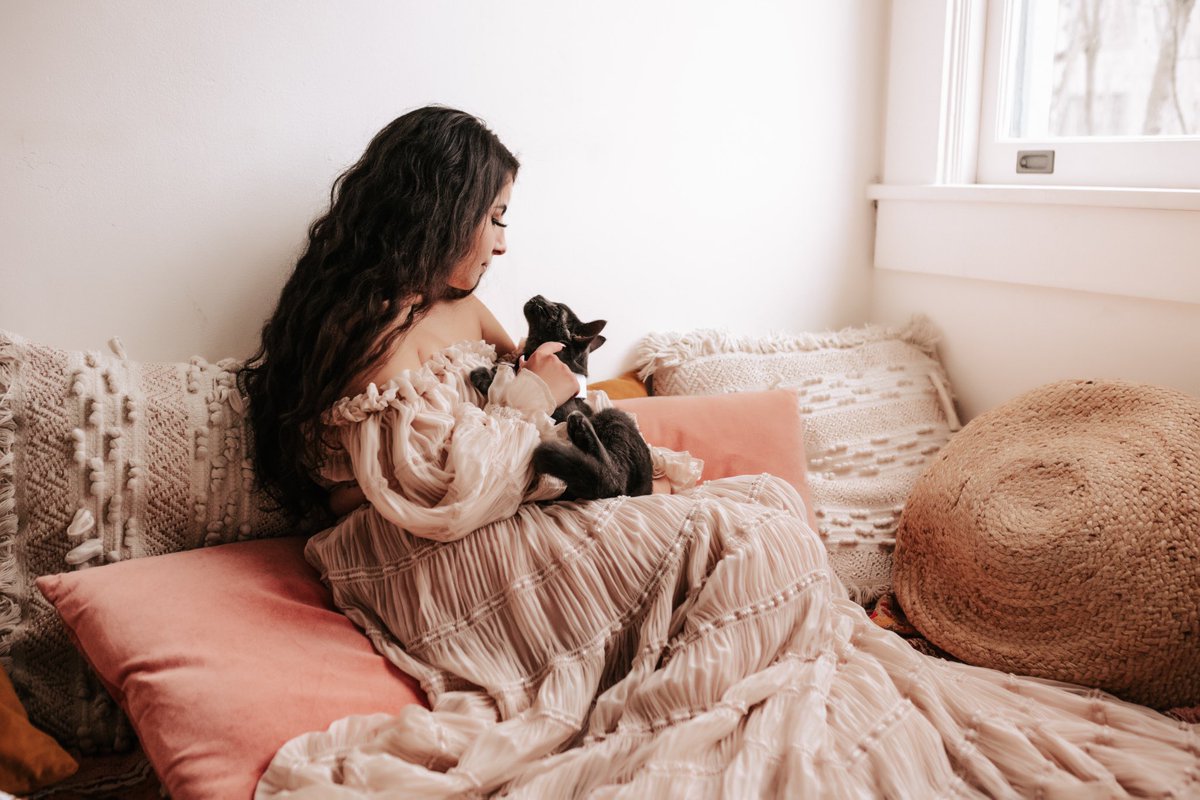katstaudinger's tweet photo. ur sign to get pics done with your furry bestie https://t.co/6RwwS8RM67