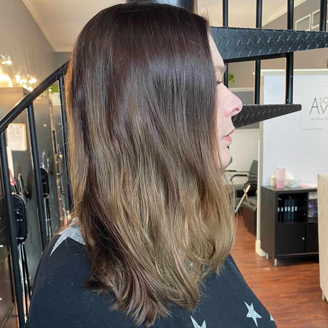 KeratinComplex's tweet image. A stunning transformation using #keratincomplexcolor 💜  Shop the keratin enhanced color collections at keratincomplex.com 
📸 @hairby.cd