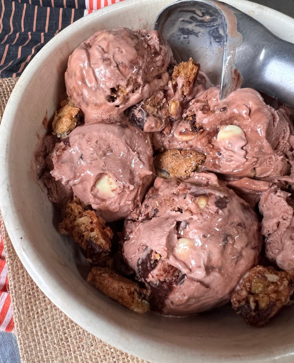 SBPublicMarket's tweet photo. 🍦 Introducing the newest additions to the menu at @roriscreamery - Junk In The Trunk and Vegan Chocolate Orange!
Available now at the #SBPublicMarket
#SantaBarbara #DowntownSB #santabarbarafood #santabarbaraicecream https://t.co/g3SxsZ7AHb