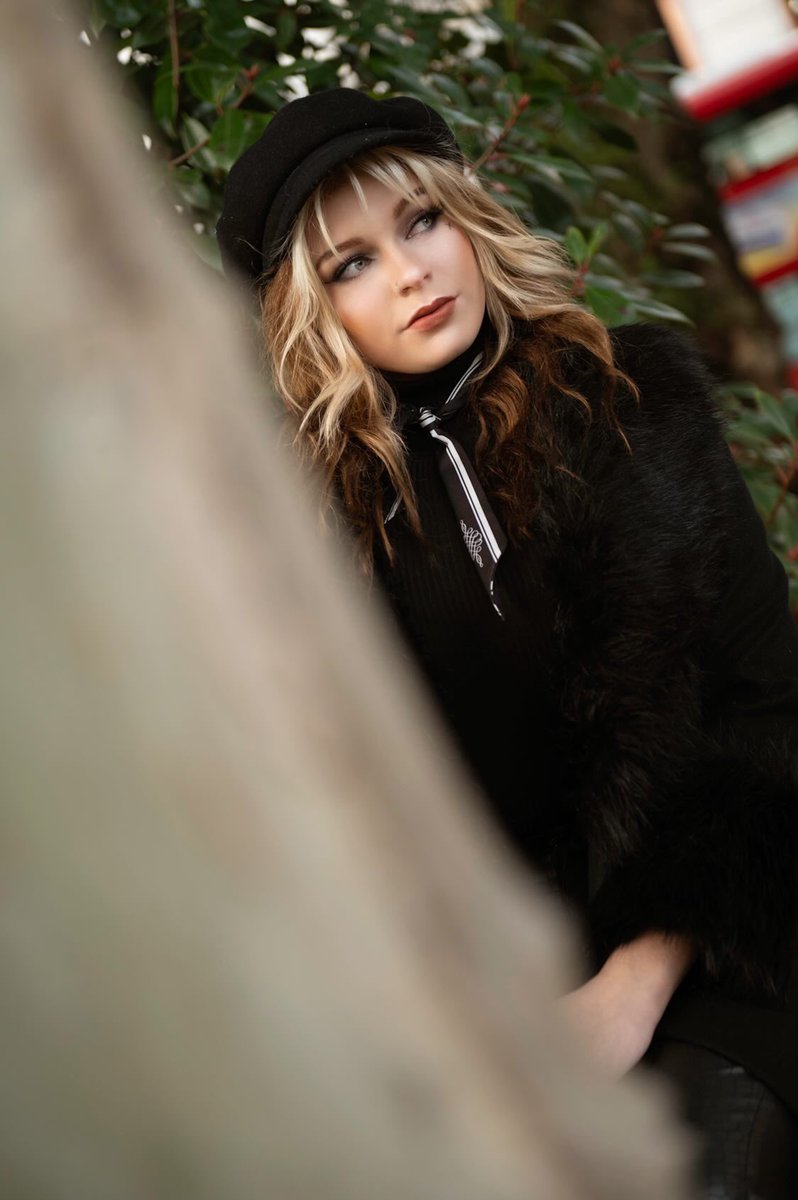 prettyoddbeee's tweet image. That’s not me ? Im still in disbelief 😂✨
-
Photos by the talented @EveyRosie ♥️
-
#london #londonmodel #model #PalayeRoyale #alt #altmodel #altfashion