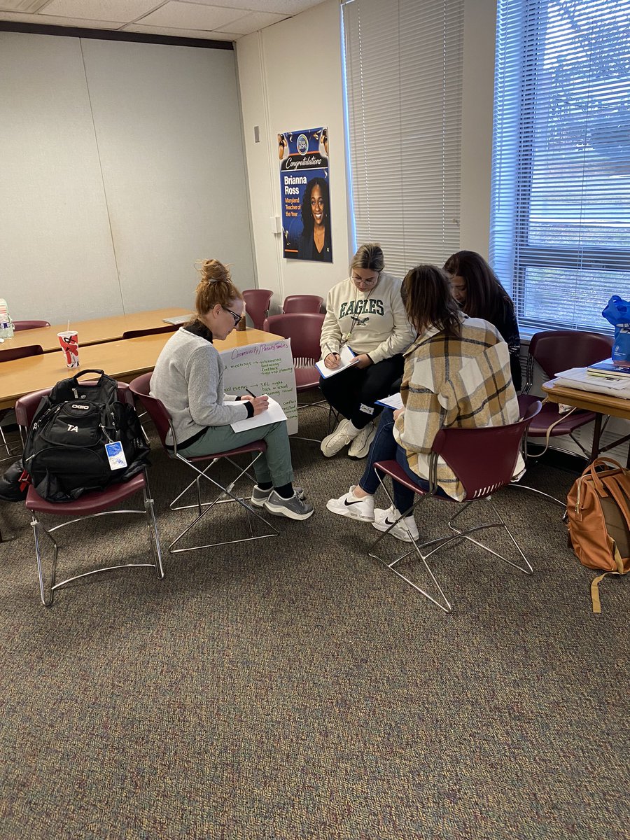 Lisa Selby tweet media