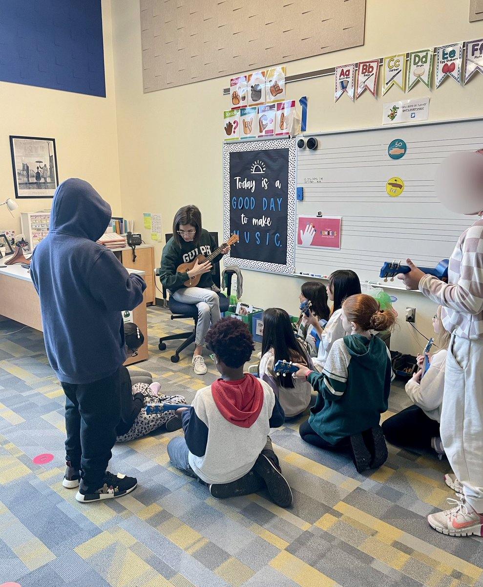 Impromptu ukulele lesson today. Students earned a free choice music class and instead of going on their iPads, they wanted to practice. Love these Gators 🐊! @GulphPBIS @gulphedugator