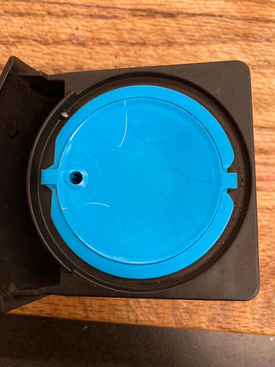 CIAGP's tweet photo. @DolceGustoUS Most of the reusable pods leak from the edges of the pod lid. Can this be prevented? https://t.co/pn5SUSO0vV