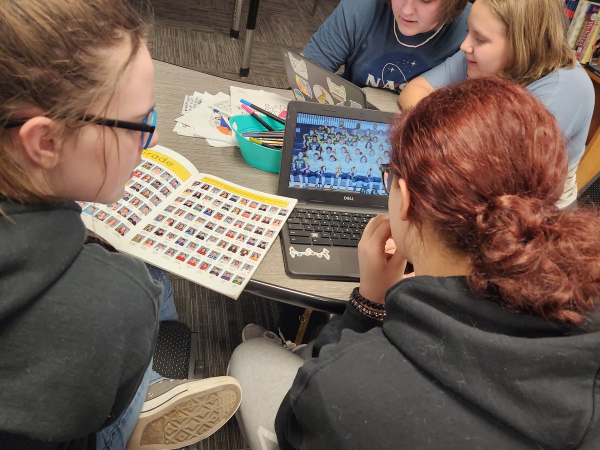 14janbailey's tweet photo. The Yearbook Club is hard at work! #fmsteach https://t.co/zXGwvQSJCo