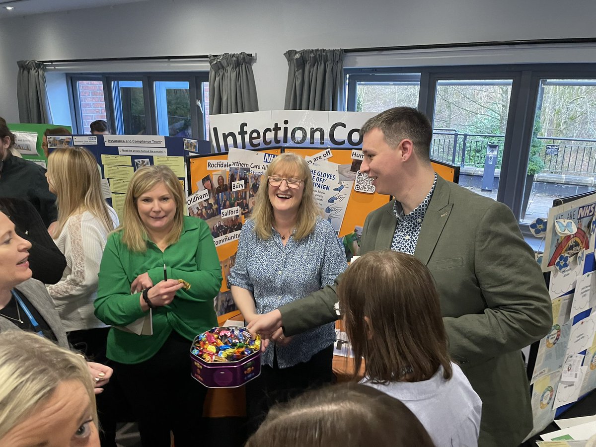 fayethornley's tweet photo. Fabulous day at the Chief Nurse Roadshow  @NCAlliance_NHS @OldhamCO_NHS @BuryCO_NHS @SalfordCO_NHS @RochdaleCO_NHS lots of learning and networking and it was brilliant to meet our fantastic new Chief Nurse https://t.co/c4ulc65WLU