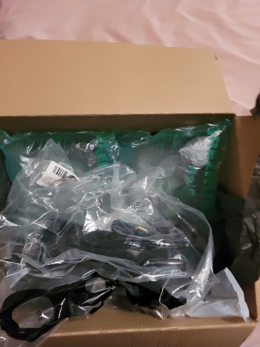 Morganhmitchell's tweet photo. @asos_helpteam 1 shoe delivered. Appreciate that x https://t.co/lVoo2dIHfN