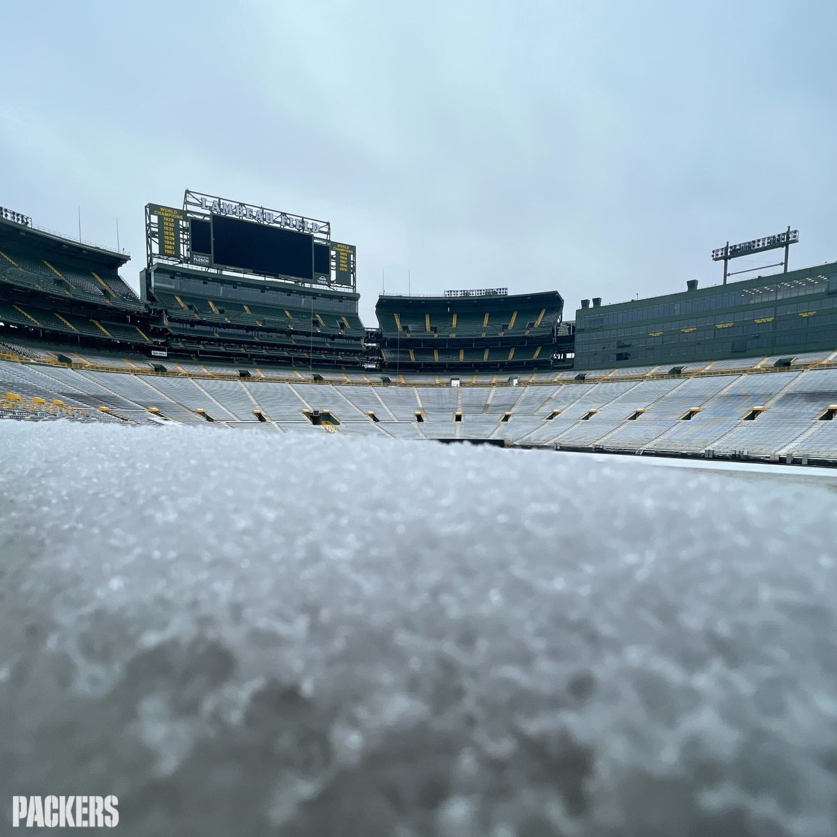 packers's tweet photo. ❄️ Friday in the Frozen Tundra ❄️

 #GoPackGo https://t.co/i5Ag9WQJPN