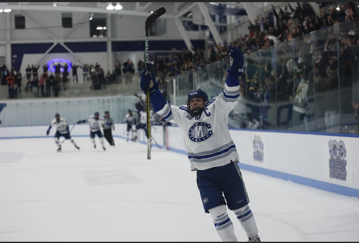 ColbyHockey's tweet image. The Colby Mules go up against Bowdoin for the second time tomorrow night in Brunswick, ME at 7pm. After their victory against Bowdoin earlier this season the Mules are hungry for another win. #gomules #colbyhockey  (Photo by Jamie Fiedorek)
