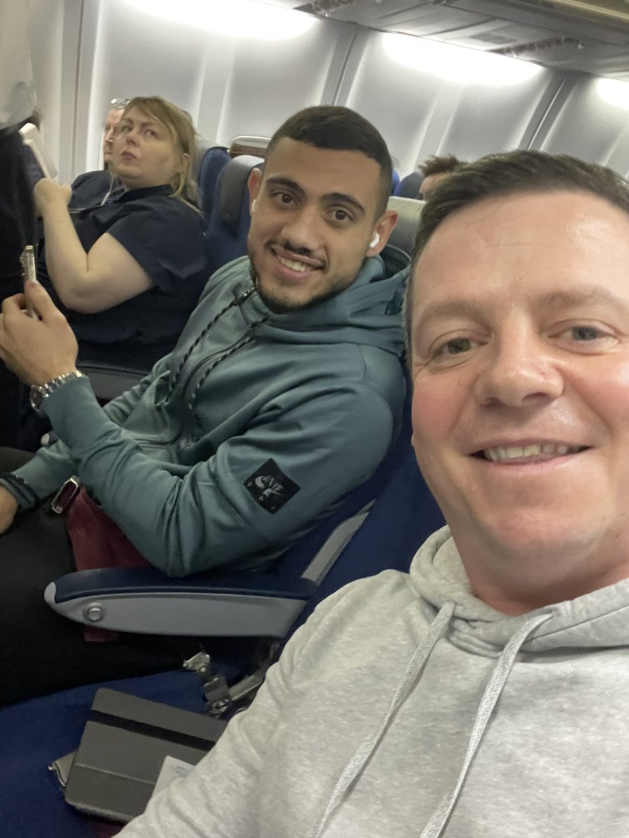 sammyr67's tweet photo. Big GG on his way back to Glasgow .. 🍀 https://t.co/l1H74xPyqo