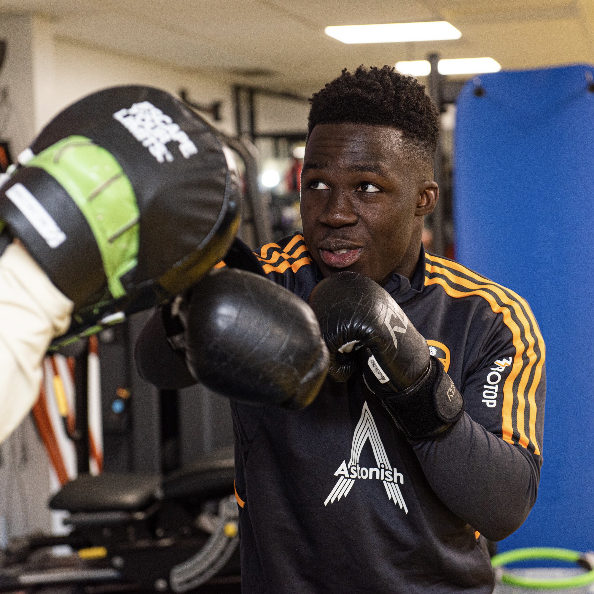 Leeds United on Twitter "🦋 Floats like a butterfly 🐝 Stings like a bee