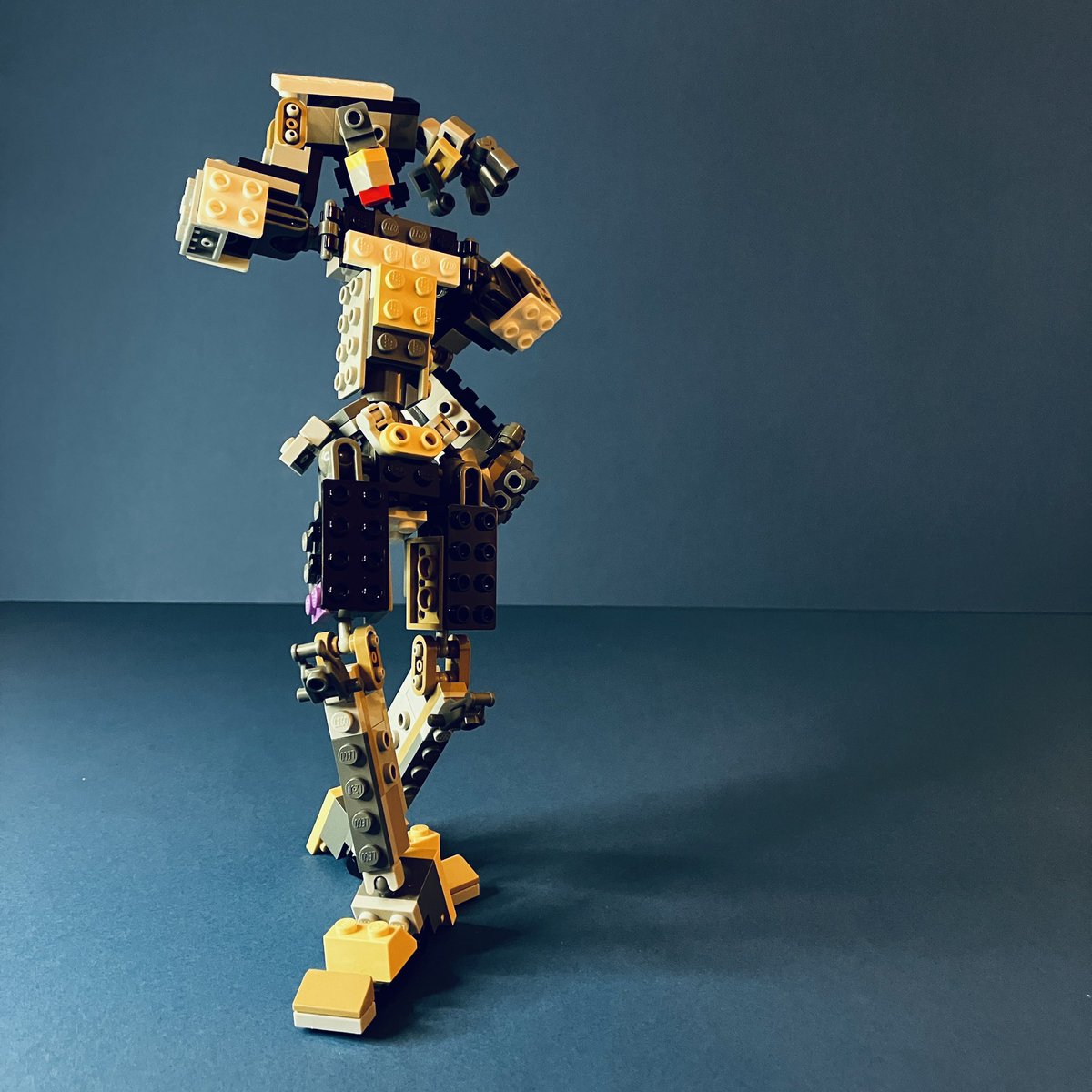 LegoGuy31's tweet photo. Instructions at https://t.co/GeiBGGp0Yb
#lego #mecha #mech #legomecha #moc #mocer #mocs #legoinstructions #instructions #レゴ #レゴロボ #ロボ #legomoc #legomocs #mocers #creation #build #legobuild #robot #legopic #jojo立 #jojo立ち #legobuild #legobuilder #legopics #afol #frame https://t.co/AXPSAGc9FC
