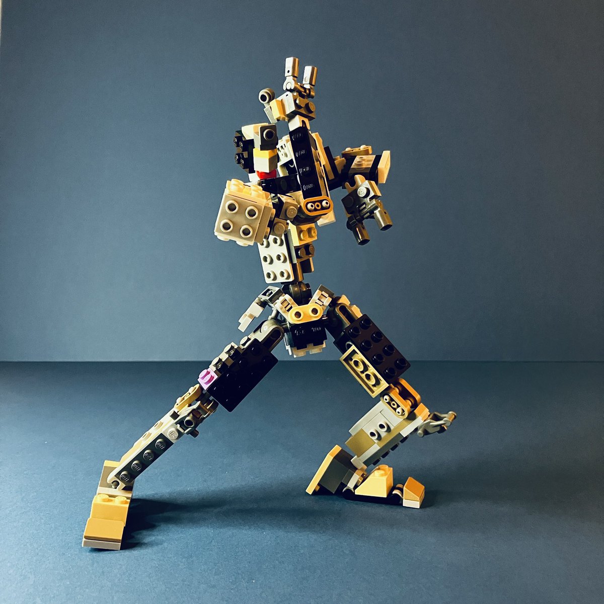 LegoGuy31's tweet photo. Instructions at https://t.co/GeiBGGp0Yb
#lego #mecha #mech #legomecha #moc #mocer #mocs #legoinstructions #instructions #レゴ #レゴロボ #ロボ #legomoc #legomocs #mocers #creation #build #legobuild #robot #legopic #jojo立 #jojo立ち #legobuild #legobuilder #legopics #afol #frame https://t.co/f0qraJOM62