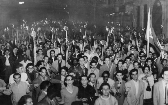 “Como yo trabajo amo a los que trabajan” José Martí. Obras Completas. T, 22, p.252.
#TuAntorchaMiFuerza #MartiVive
