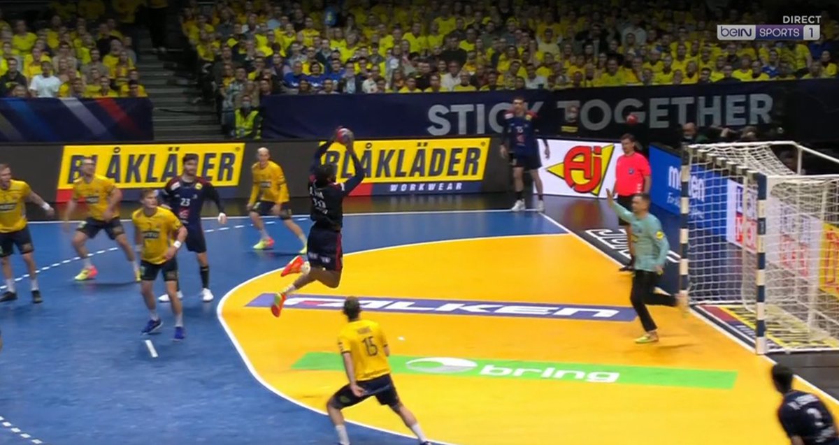 EspritHandball's tweet photo. MAIS QUEL BUUUUUUUT !!! 
#FRASUE 
17 - 13 (32') https://t.co/HiUvApgjjB