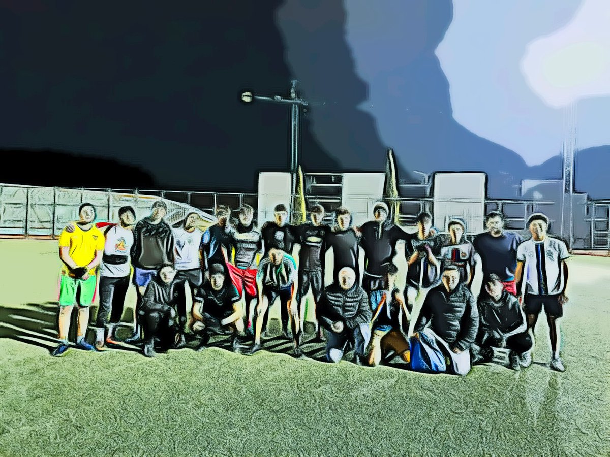 24 jóvenes y 5 voluntarios en "Por fin viernes"
#masquefamilia