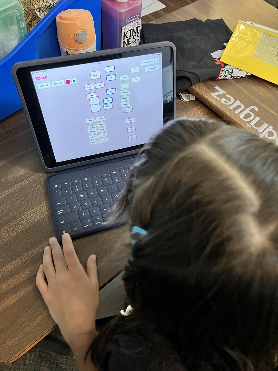 Elaina Kloecker tweet media